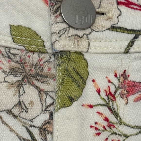 J.Jill Authentic Denim Slim Ankle Floral Size 6 - Picture 3 of 8